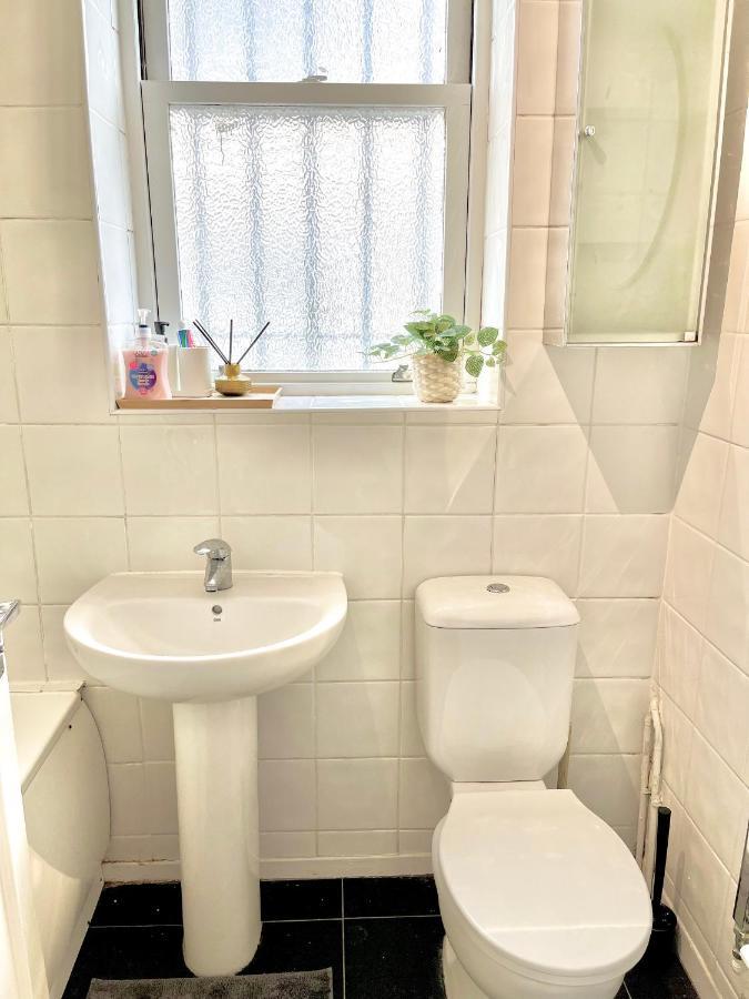 Archway Station Big Bedroom Flat 伦敦 外观 照片
