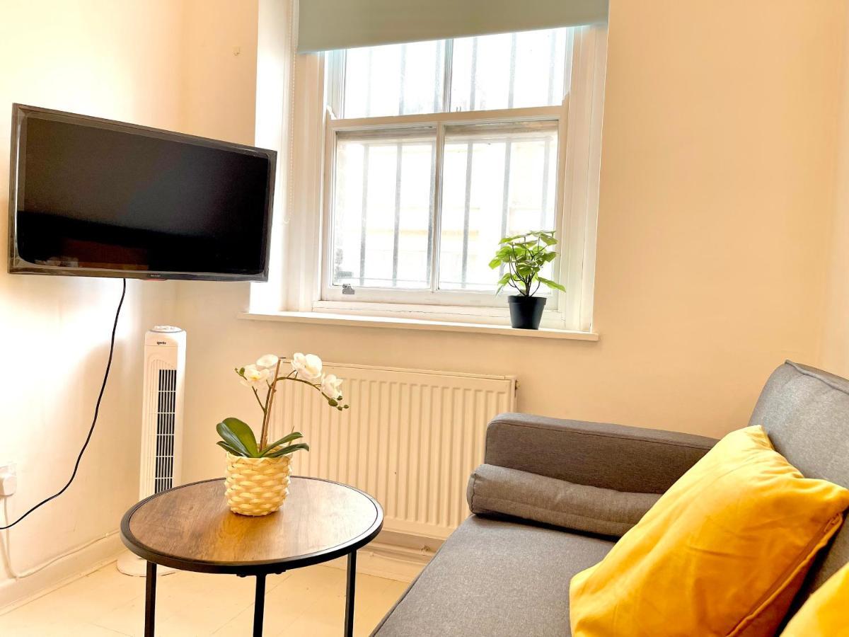 Archway Station Big Bedroom Flat 伦敦 外观 照片